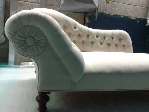 chaise longue